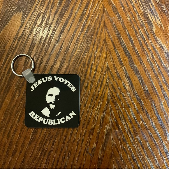🇺🇸🕊”Jesus Votes Republican” Key Chain! - Picture 6 of 8
